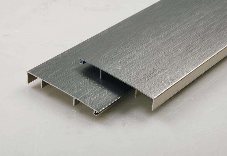 鋁合金在工業(yè)生產(chǎn)過(guò)程產(chǎn)生的表面油污、氧化皮等污漬如何去除？